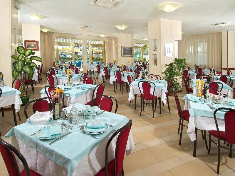Hotel Odeon Червия Экстерьер фото