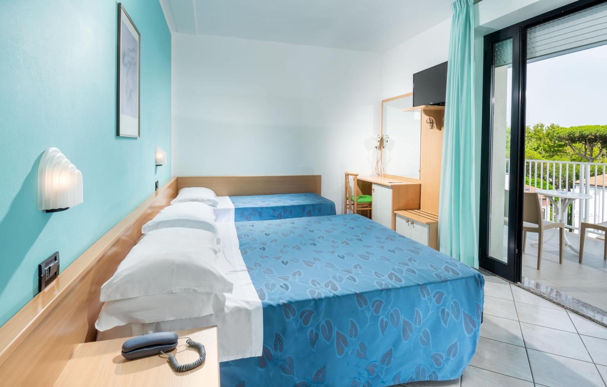 Hotel Odeon Червия Экстерьер фото